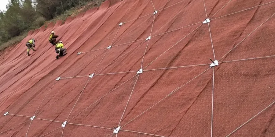 Análisis de Estabilidad de Taludes en La Serena: Evaluación Técnica con Base en NCh1508